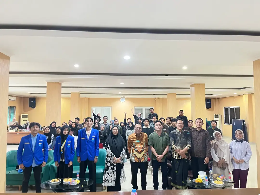 DISKUSI PUBLIK & PELANTIKAN RAYA Pengurus Rayon PMII KOMNIVPAM